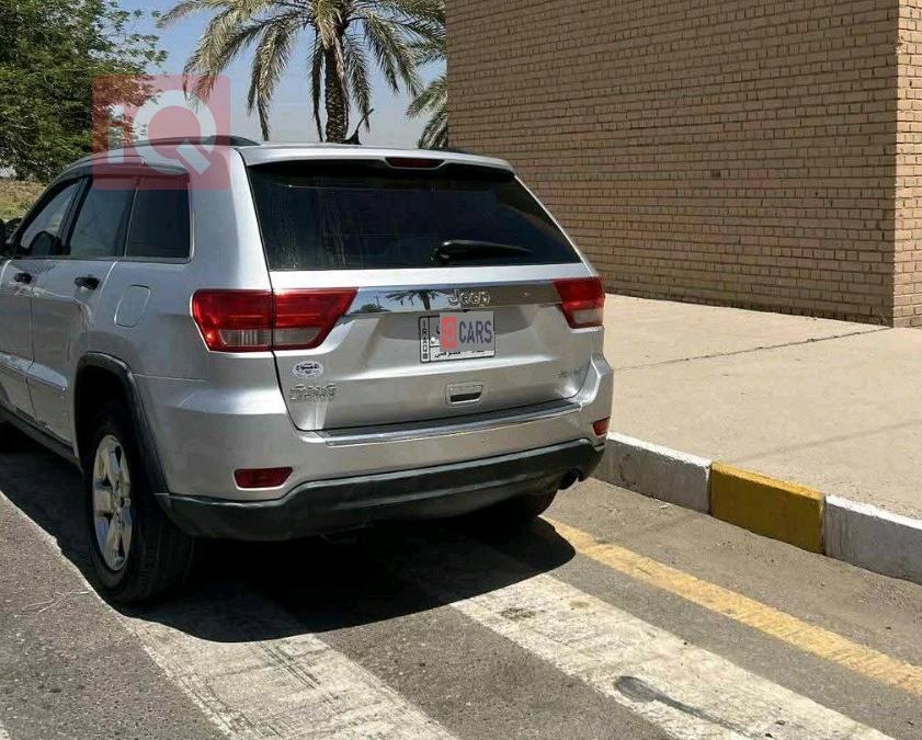 جیپ گراند شیرۆکی